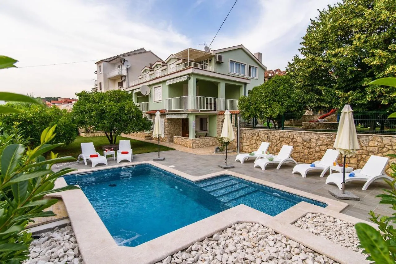 Apartments Dubravka Trogir